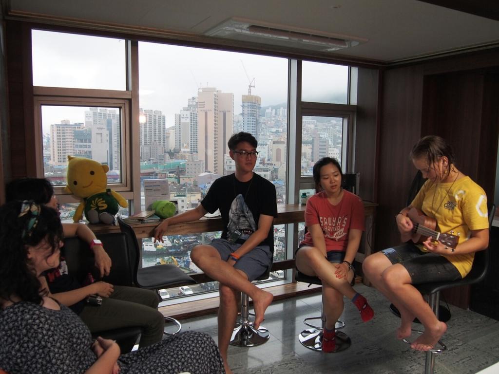 Aj House Hostel Busan Bagian luar foto