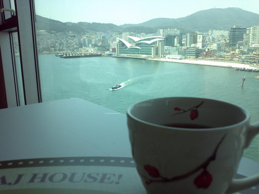 Aj House Hostel Busan Bagian luar foto